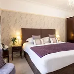 Ees Wyke Country house *
