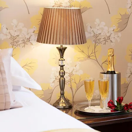 伊斯怀克庄园酒店 *