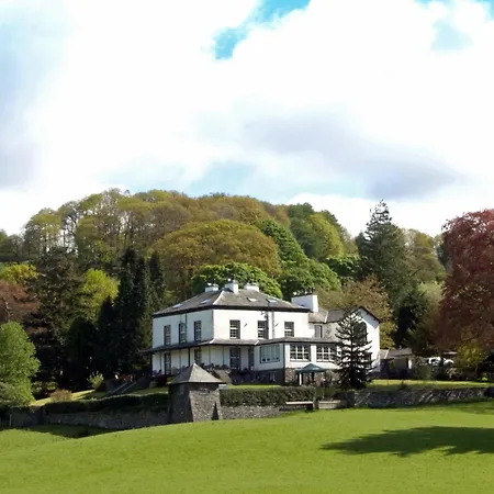 Ees Wyke Country house