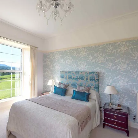 伊斯怀克庄园酒店 *