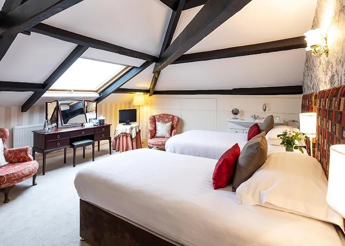 Ees Wyke Country house