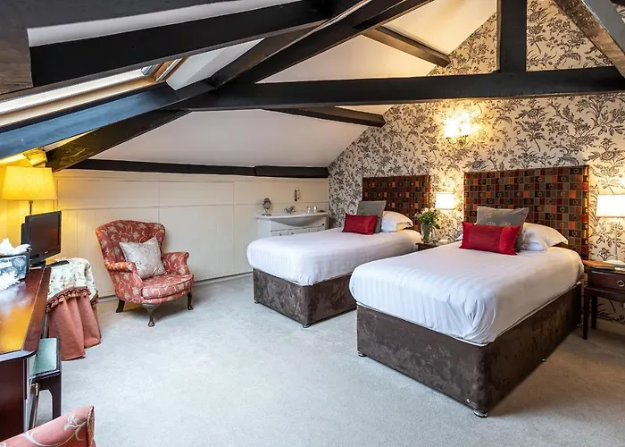 Ees Wyke Country house *