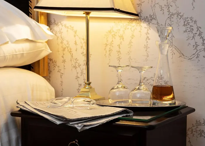 Ees Wyke Country house *